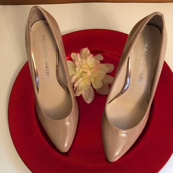 Franco Sarto-beige patten leather pumps 🌺 - Picture 4 of 4